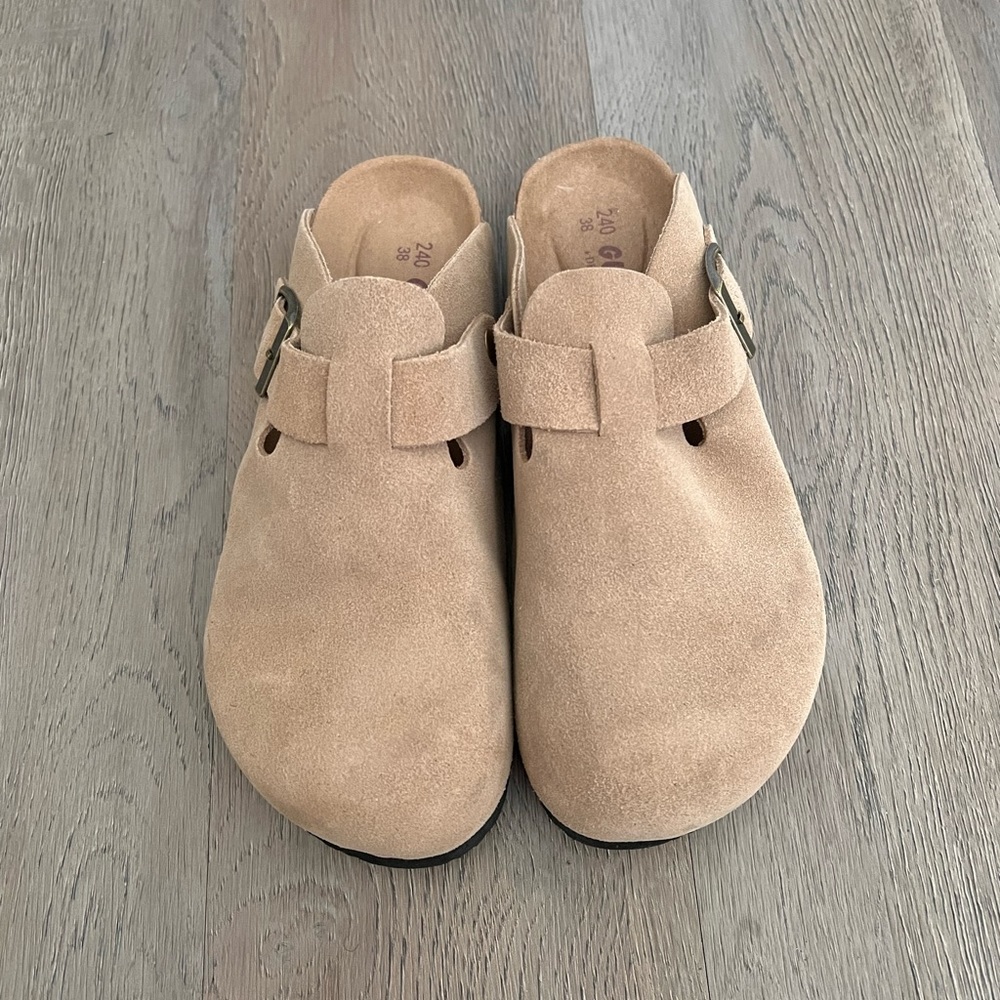 Amazon. Clogs. Tan